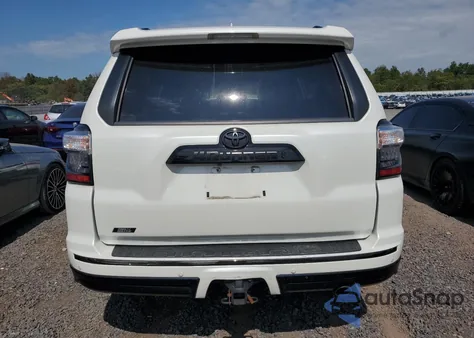 2020 Toyota 4Runner Sr5/Sr5 Premium z USA, uszkodzony, nr VIN JTEBU5JR1L5810747